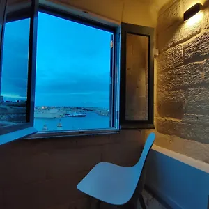 Oasis 22 Savynomad Harbour Residences Wow Views Valletta