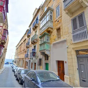 West Street Duplex La Valette