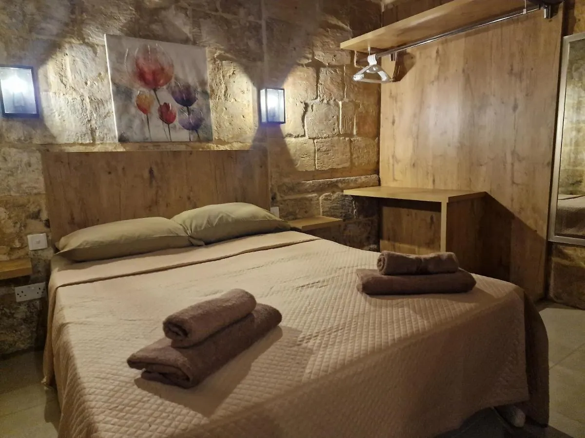 Renovated 16Th Century House In La Valletta 0*,